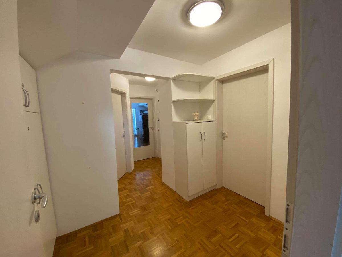 Apartment Kranj - Huge Terrace, Free P, Wi - Fi, Ac Kültér fotó